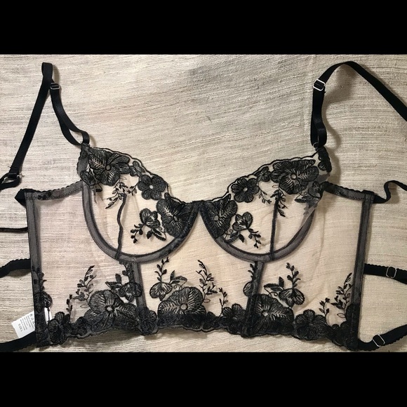 Embroidered Mesh Underwire Lingerie Set - Picture 4 of 10
